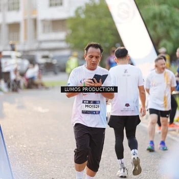 Runner Photo 7929185