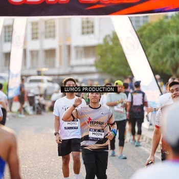 Runner Photo 7929191