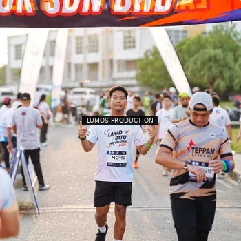 Runner Photo 7929276