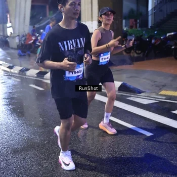 Runner Photo 7929308
