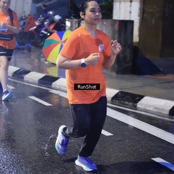 Runner Photo 7929338