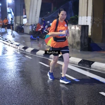 Runner Photo 7929368