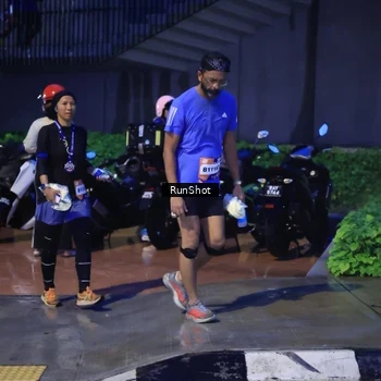 Runner Photo 7929396
