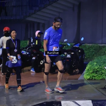 Runner Photo 7929405