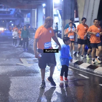 Runner Photo 7929492