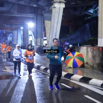 Runner Photo 7929569