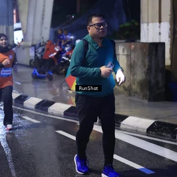 Runner Photo 7929584