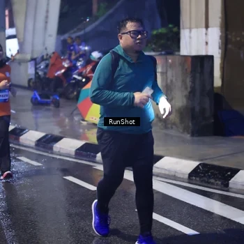 Runner Photo 7929585