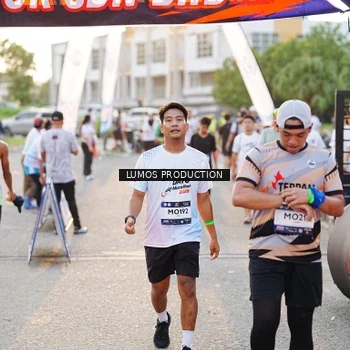 Runner Photo 7929669