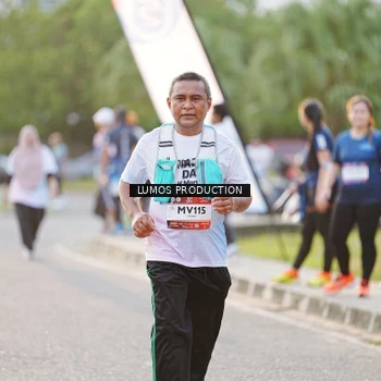 Runner Photo 7929685
