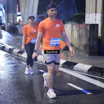 Runner Photo 7929699