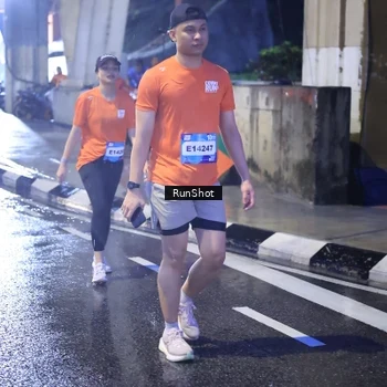 Runner Photo 7929703
