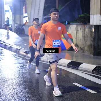 Runner Photo 7929714
