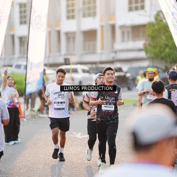 Runner Photo 7929818