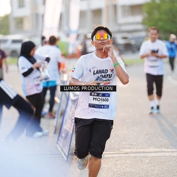 Runner Photo 7929893