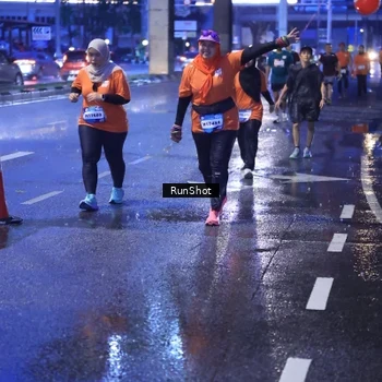 Runner Photo 7929900