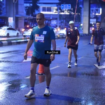 Runner Photo 7930008