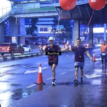 Runner Photo 7930018