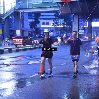 Runner Photo 7930024
