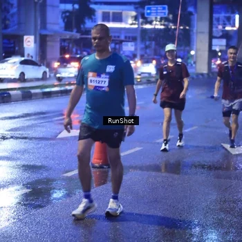 Runner Photo 7930028