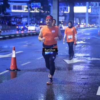 Runner Photo 7930056