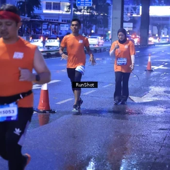 Runner Photo 7930064