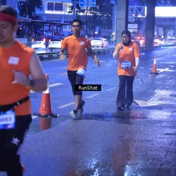 Runner Photo 7930065