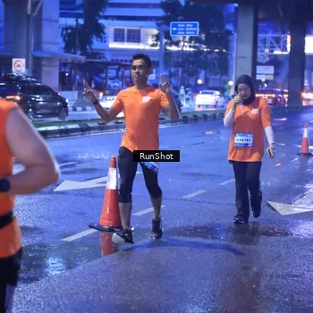 Runner Photo 7930068