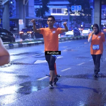 Runner Photo 7930069