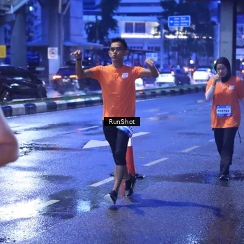 Runner Photo 7930071