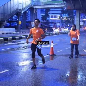 Runner Photo 7930077
