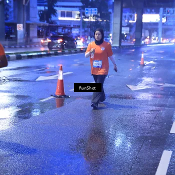 Runner Photo 7930082