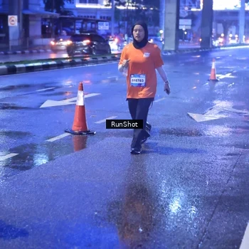 Runner Photo 7930084