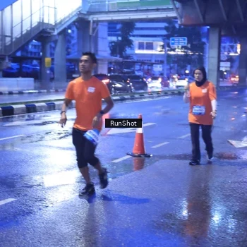 Runner Photo 7930097