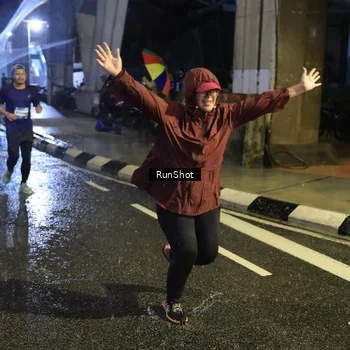 Runner Photo 7930201
