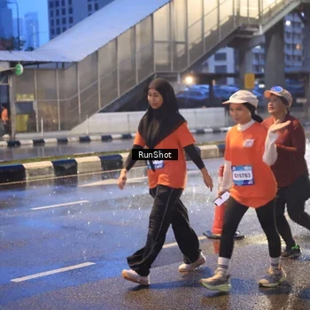 Runner Photo 7930229