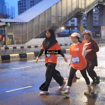 Runner Photo 7930232