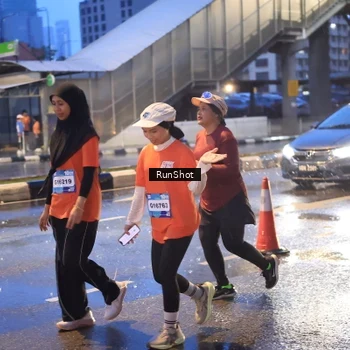 Runner Photo 7930238