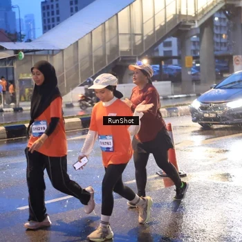 Runner Photo 7930240