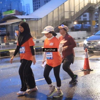 Runner Photo 7930243