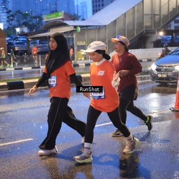 Runner Photo 7930247