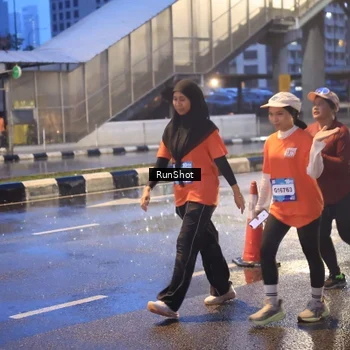 Runner Photo 7930253