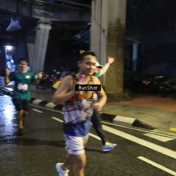 Runner Photo 7930268