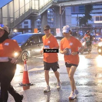 Runner Photo 7930270