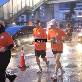 Runner Photo 7930272
