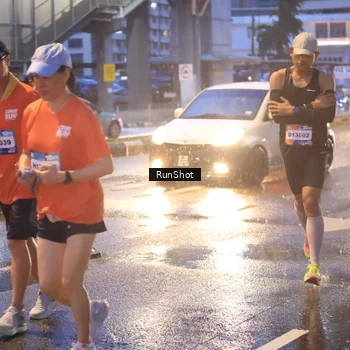 Runner Photo 7930288