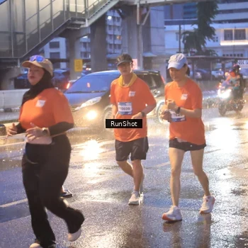 Runner Photo 7930292