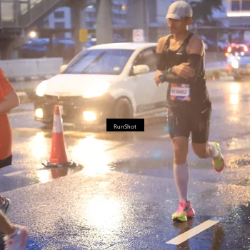 Runner Photo 7930293