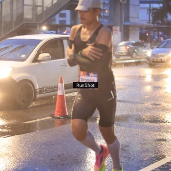 Runner Photo 7930300