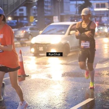 Runner Photo 7930310
